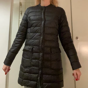 Jacka  - Tunn men varm dunjacka