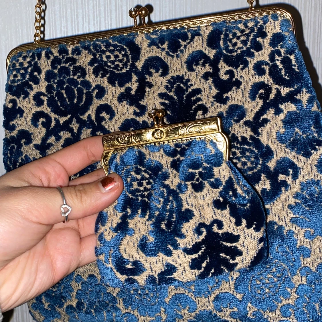 Vintage handbag med tillhörande börs - 90