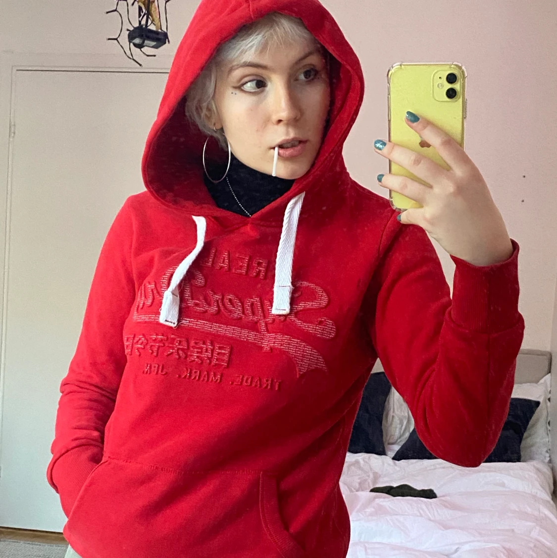 Superdyrt röd hoodie M - 90