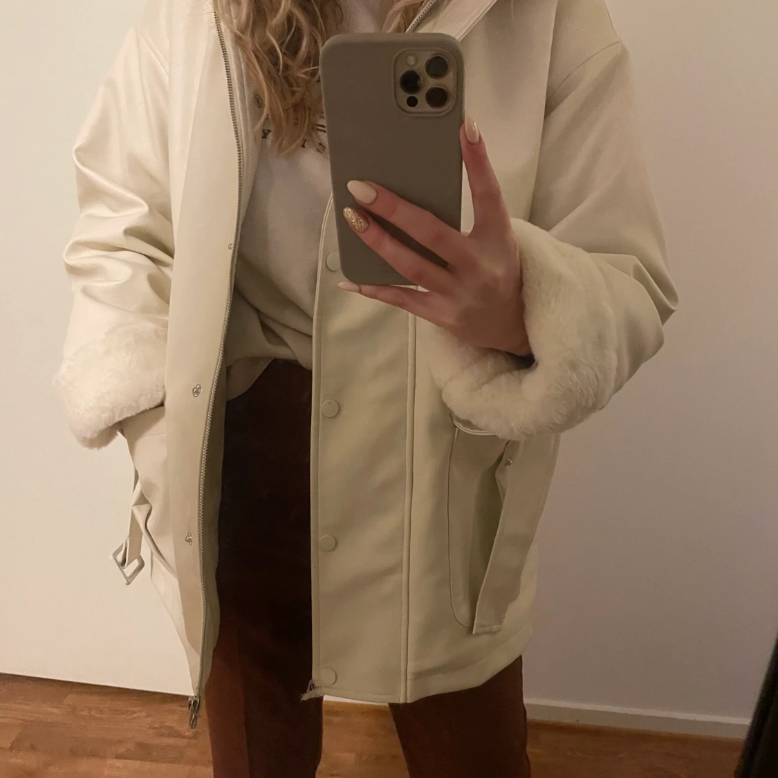 Skinnjacka med fuskpäls NAKD - 90