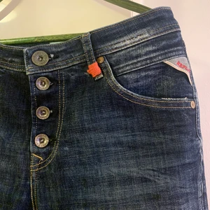 Replay Jeans - Lågmidjade baggy replay jeans. Storlek 26. Väldigt fint skick. Köpta för 1700kr 
