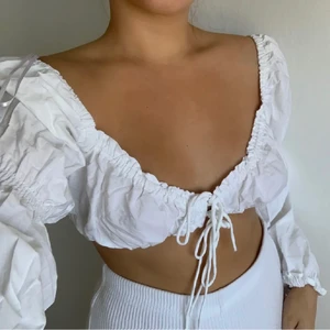 Hm  - Passar på mig som brukar ha M. Använt en gång. Jätte söt 