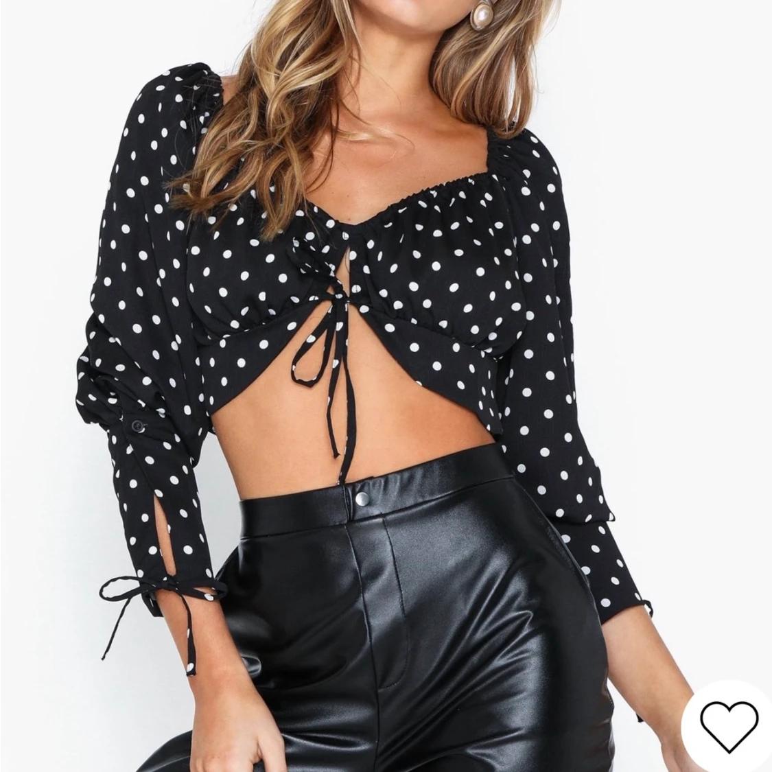 Prickig croptop från Nelly  - 90