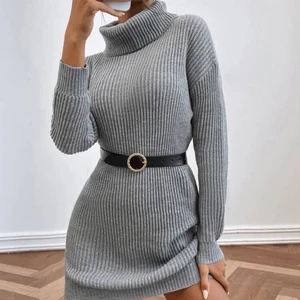 Stickad klänning - Super fin grå stickad klänning passar in till våren nu med en snygg kofta och gör hela outfiten 😍 