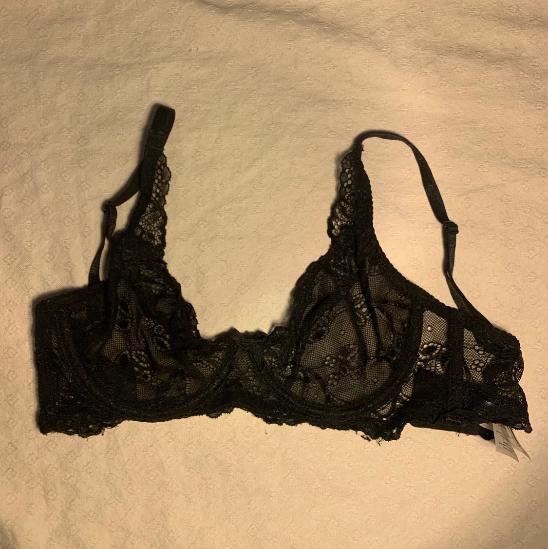 NA-KD svart spets-bh