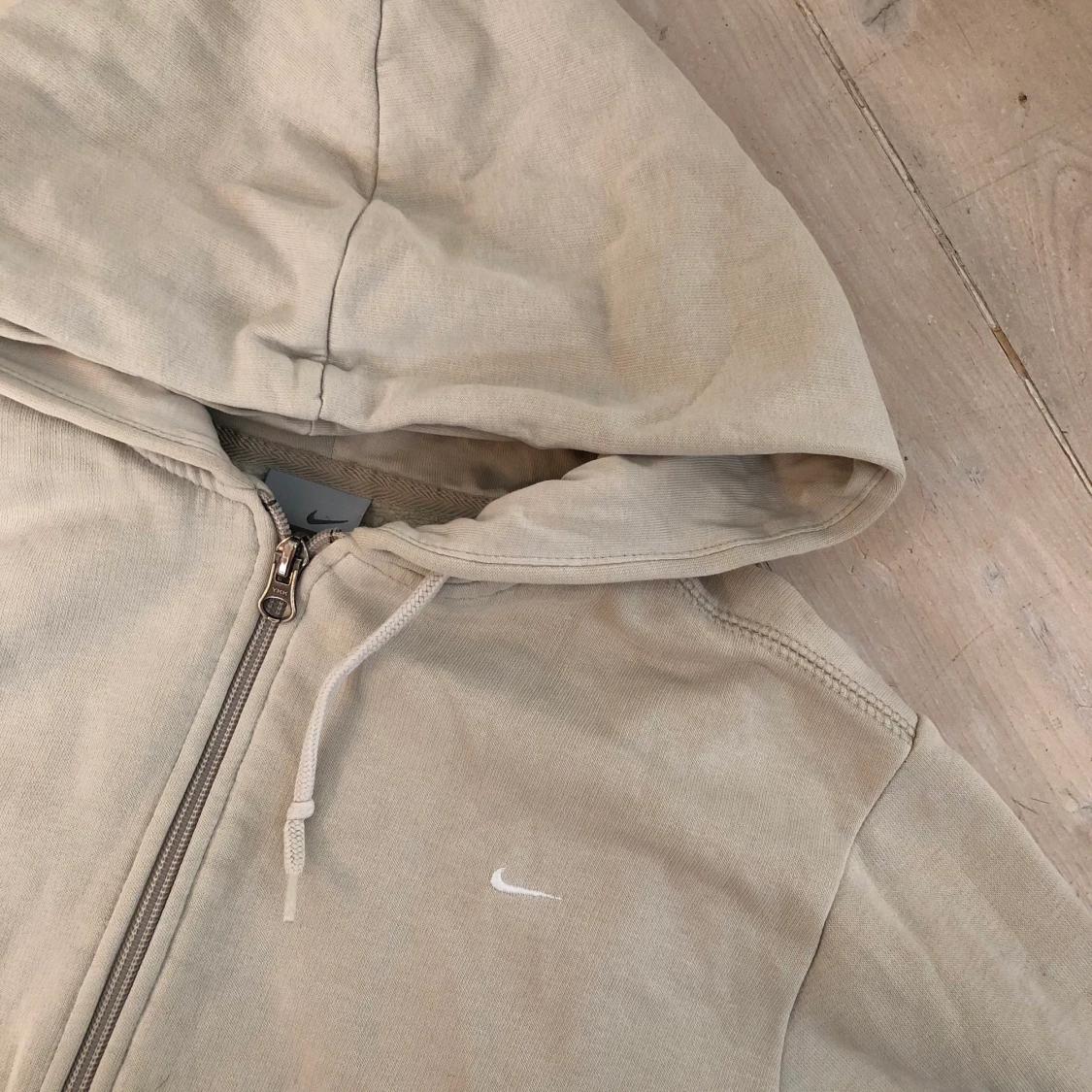 Nikehoodie beige - 90