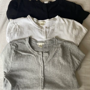 Koftor - Säljer dessa långärmade koftor som aldrig är använda💗 150kr/styck (paketpris finns) GRÅ SÅLD