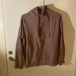 Hoodie brun/lila - Brunlila hoodie från lager 157.