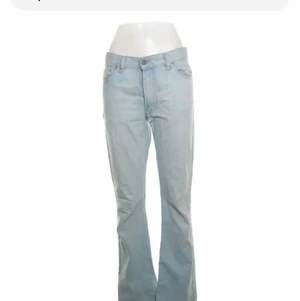 Jeans från sellpy - Lågmidjade & utsvängda Diesel jeans i strl 29 som endast är testade !