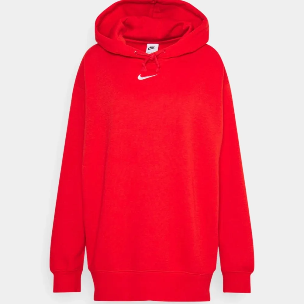 Jätte fin röd Nike hoodie som inte kommer till användning tyvärr . Hoodies.