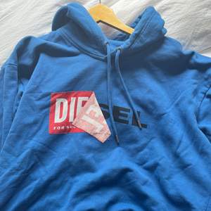 Blå hoodie från DICKIES 💙💙 