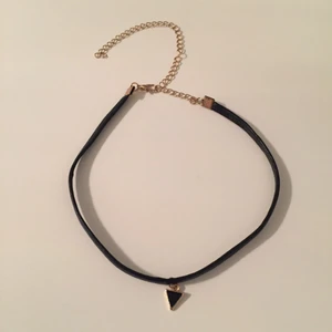 Chocker med hänge - Oanvänd