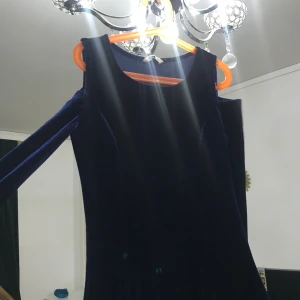 Helt ny köpte den från hm  - Storlek från 12-13 år säjer den för 50 kr💕