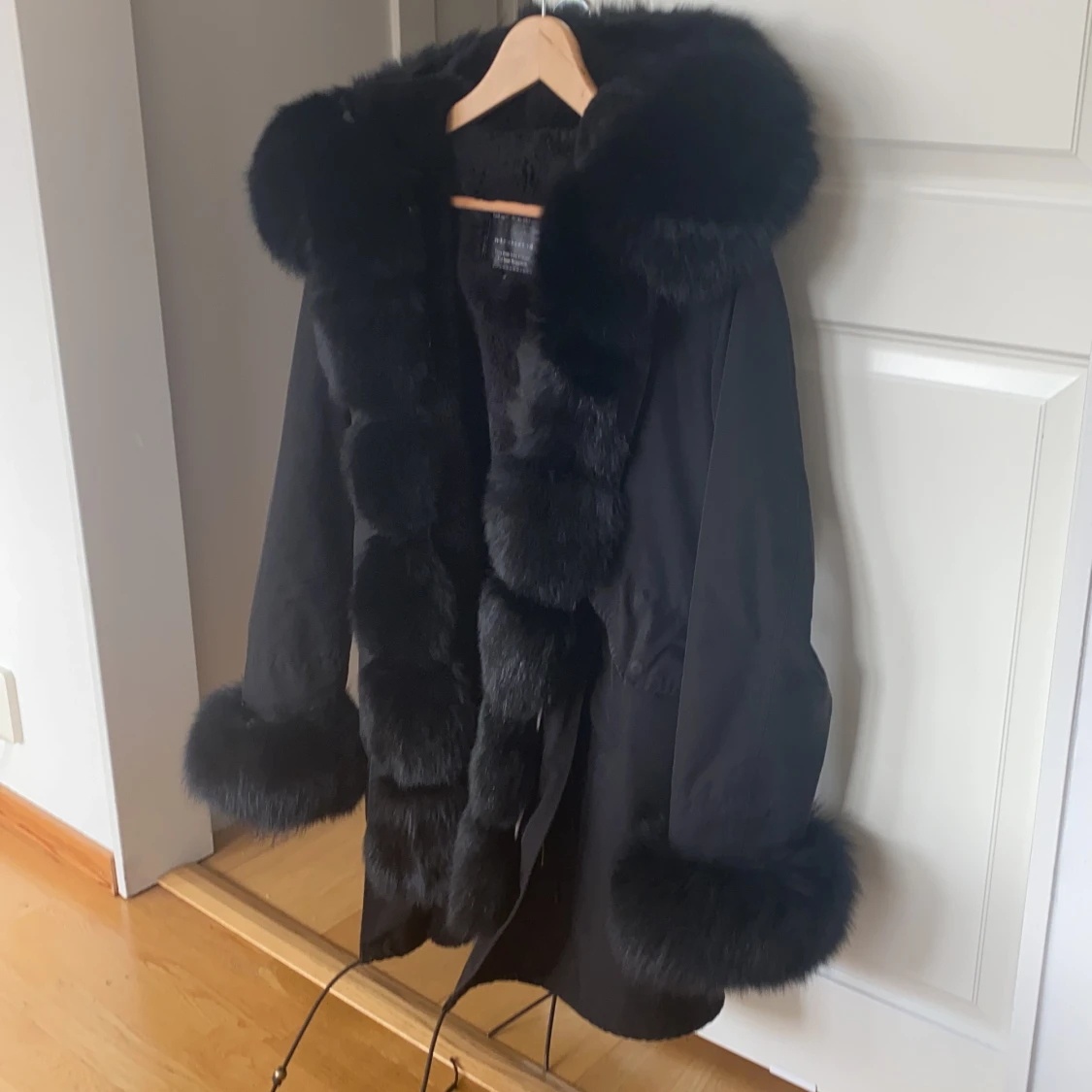 Svart pälsjacka äkta  - 90