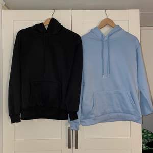 Säljer dessa två hoodies! 90 kr st eller båda för 175 kr❤️ frakt tillkommer❤️