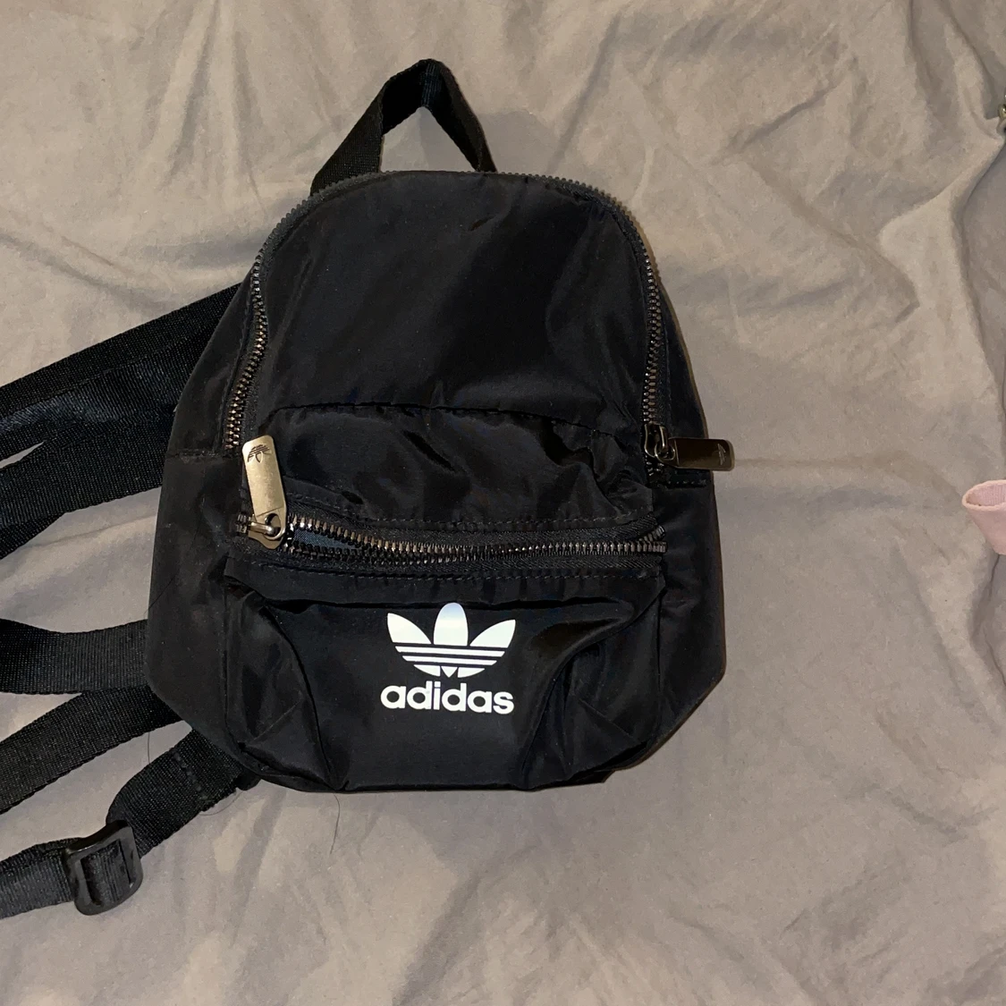 Adidas väskor små - 90