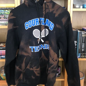 Huvtröja Russel Athletics - Acid washed/ Tie Dye hoodie från Russel Athletics, nopprig men annars i bra skick😆