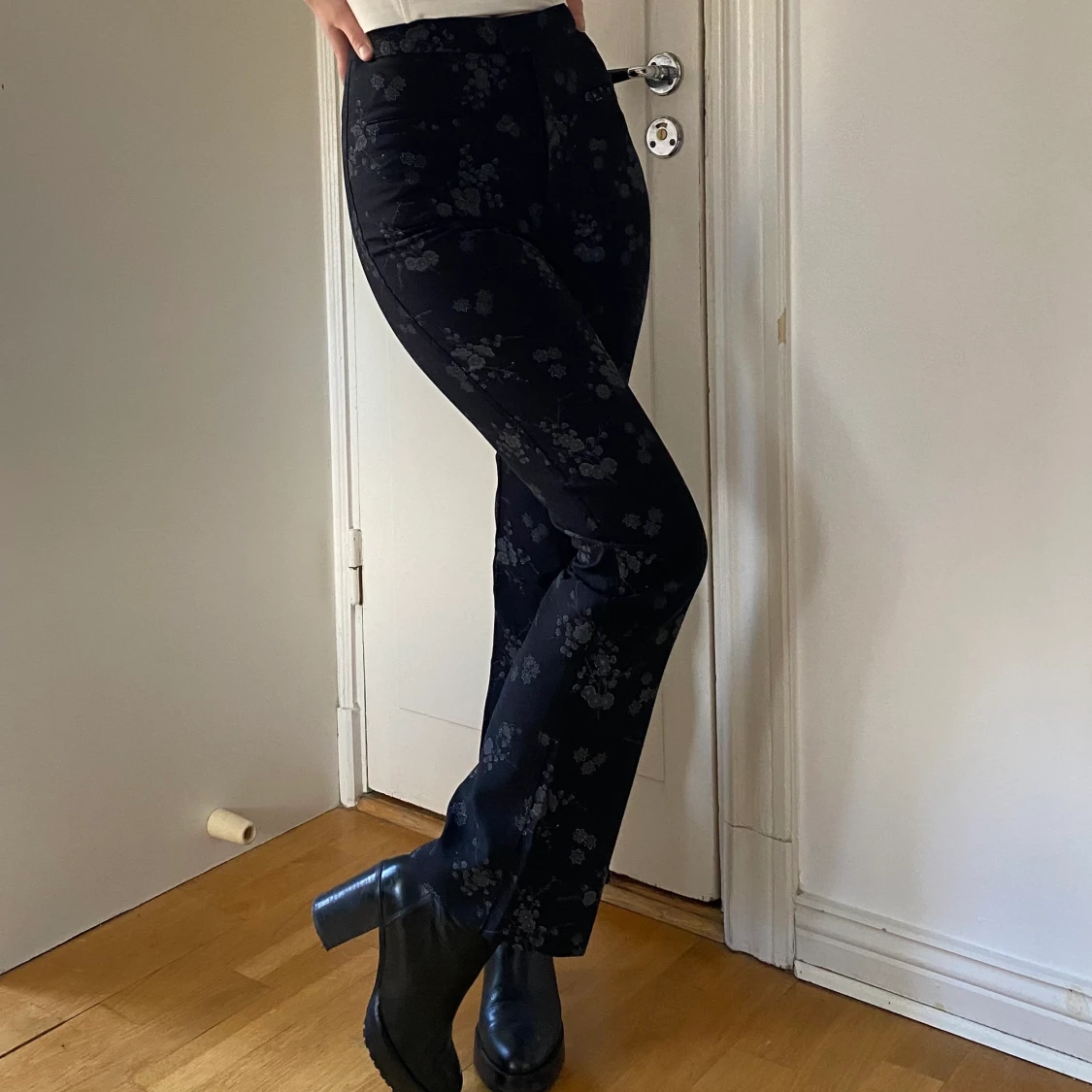 Kostymbyxor med så vackert mönster!! - 90