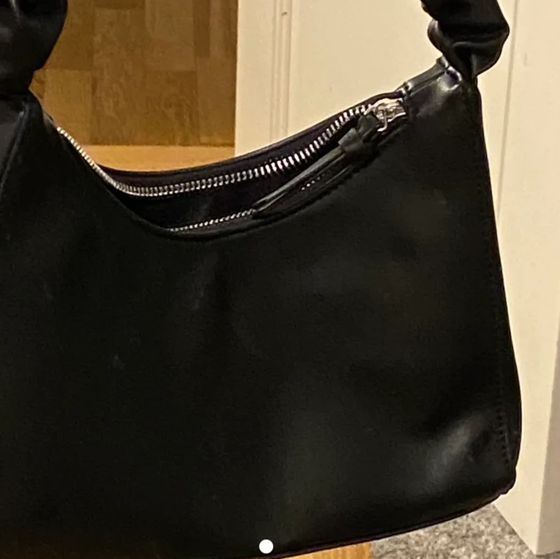 Axelväska i läder  - 91