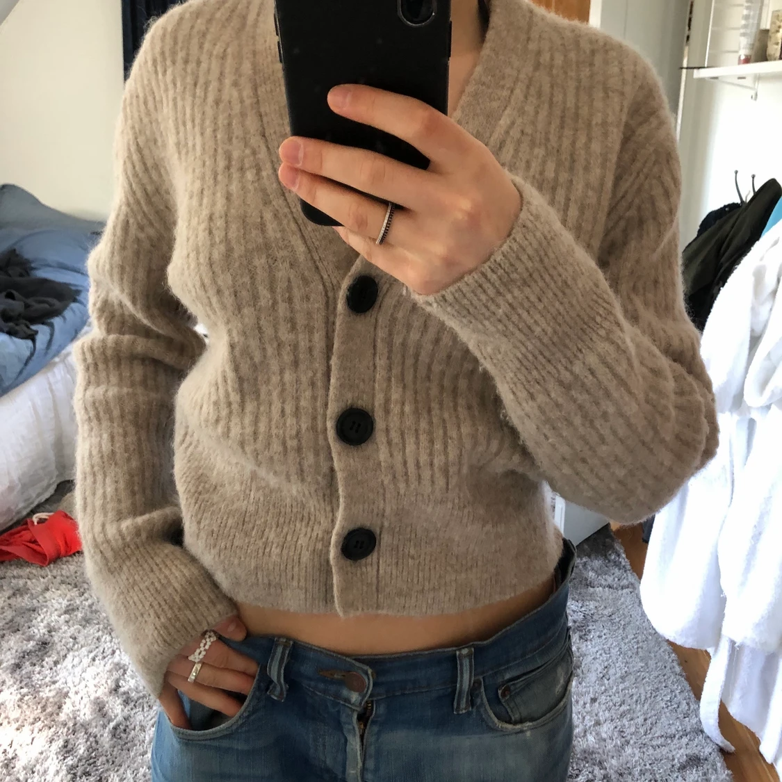 Beige stickad kofta - & other stories