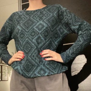 Tröja - Tröja från hm! Fint mönster 