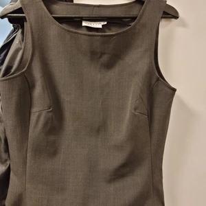 Hennes collection - Jättefint skick i stl 40. Frakten tillkommer. 