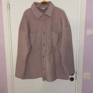 Skjortjacka - Skjortjacka i stl XL från cubus. Lössittande passform