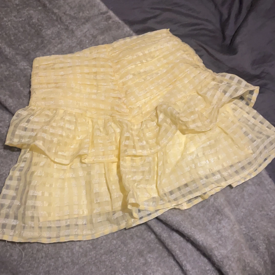 Gul volang kjol - 91