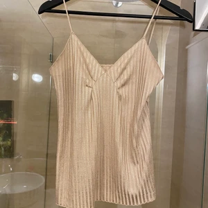 Linne champagne  - Linne i lyxigt material och champagne färg