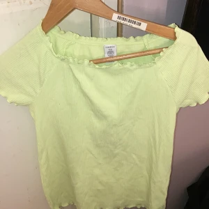 Säljer denna för 79kr andvänd 1 gång!✨🤍 - Säljer denna för 79kr andvänd 1 gång🤍✨