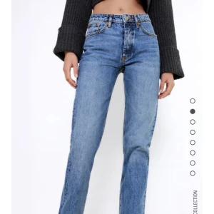 Zara jeans - Säljer mina nya slutsålda zara jeans då dom är för små för mig. Verkligen as fina!🥺KAN ÄVEN BYTAS MOT SAMMA MODELL STORLEK 36