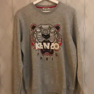 Använd Max 5 gånger! En fin kenzo tröja i herr storlek S. Original pris runt 3800kr