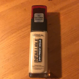 Smink - Loreal Paris Infaillible 24 h Fredh wear i färgen 200 sable Dore golden sand, 40kr + frakt