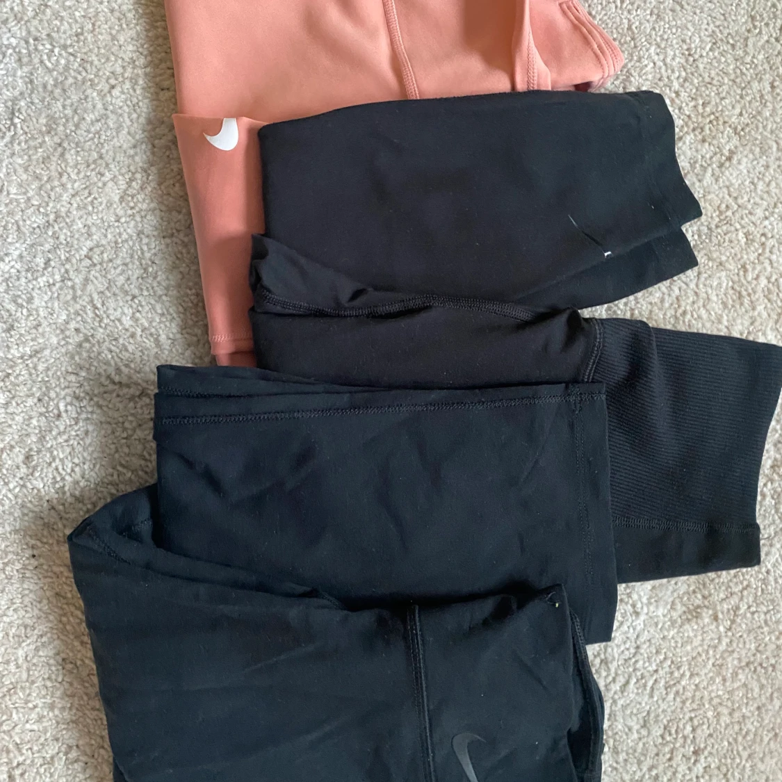 Toppar (s), hm set (s) Nike tights (xs)  - 91