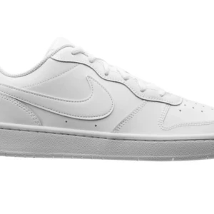 Nike skor - Ett par vita Nike skor i storlek 38,5. Dom är lite använda men inget större fel. Frakten står köparen för