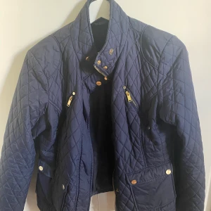 Jacka  - Priset kan diskuteras, 