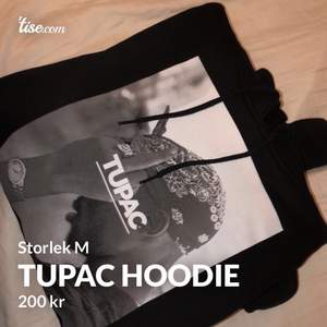 Säljer nu min coola Tupac hoodie i storlek M, använd ca 1 gång så i nyskick, 200kr+frakt