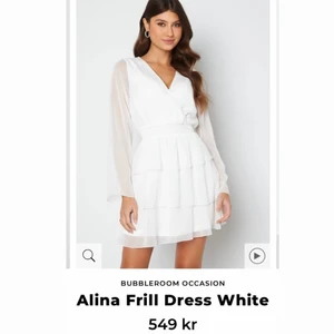 Studentklänning  - En jättefin studentklänning st 40, köpt från bubbleroom. 