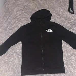 The north face  - Bra skick. Säljer för att den är för små