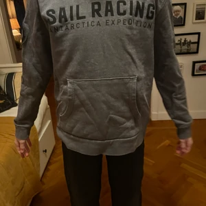 Sail racing hoodie - Storlek 160 inprincip nyskick 
