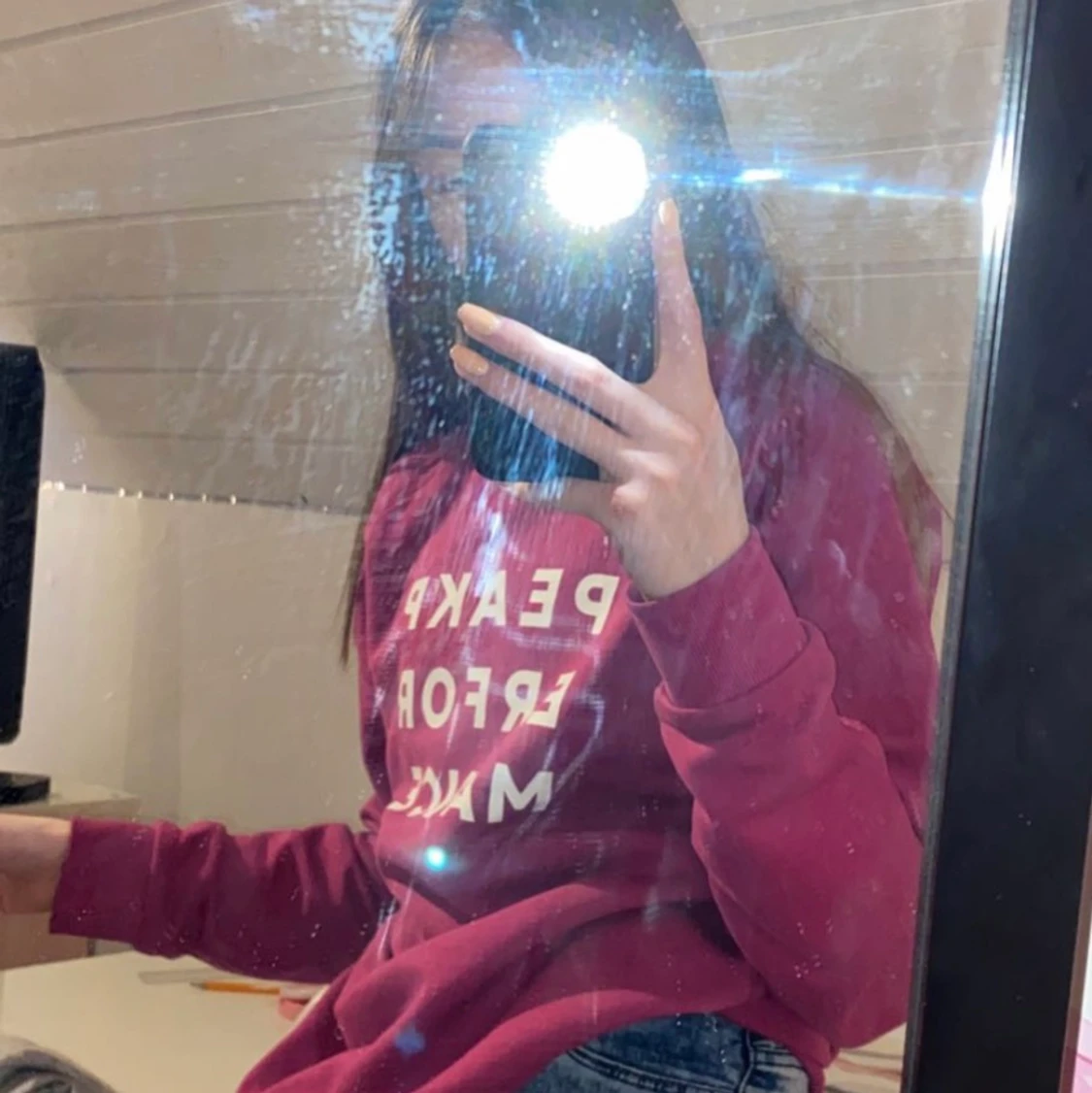 En rosa/vinröd peak sweater  - 90