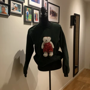 Nalle tröja - Köpt ifrån beyondretro