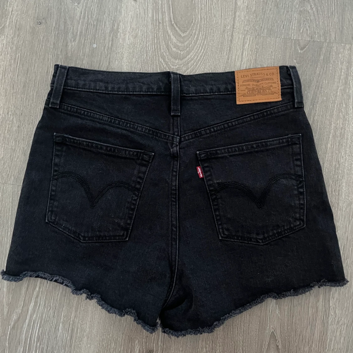 Nya högmidjade Levi’s Ribcage Shorts