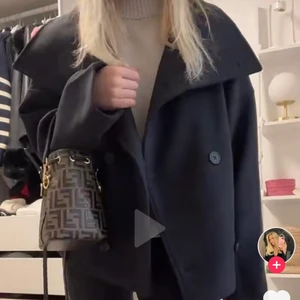 NA-KD kappa - Hej hej 💓 fick nyss hem den men den var tyvärr något stor. Skulle gärna byta mot en 34 om någon har eller säljer för 899kr + frakt (slutsåld på hemsidan)