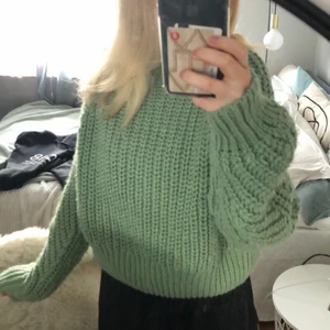 Stickad tröja - Knappt använd, bra skick. Köpare står för frakt 😊