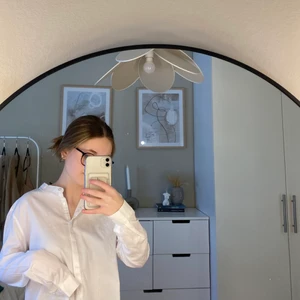 Vit skjorta - En vit skjorta i storlek XS från Lager 157, den är aldrig använd🤍