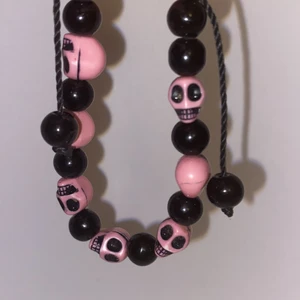 Hej - Den är svart och rosa 