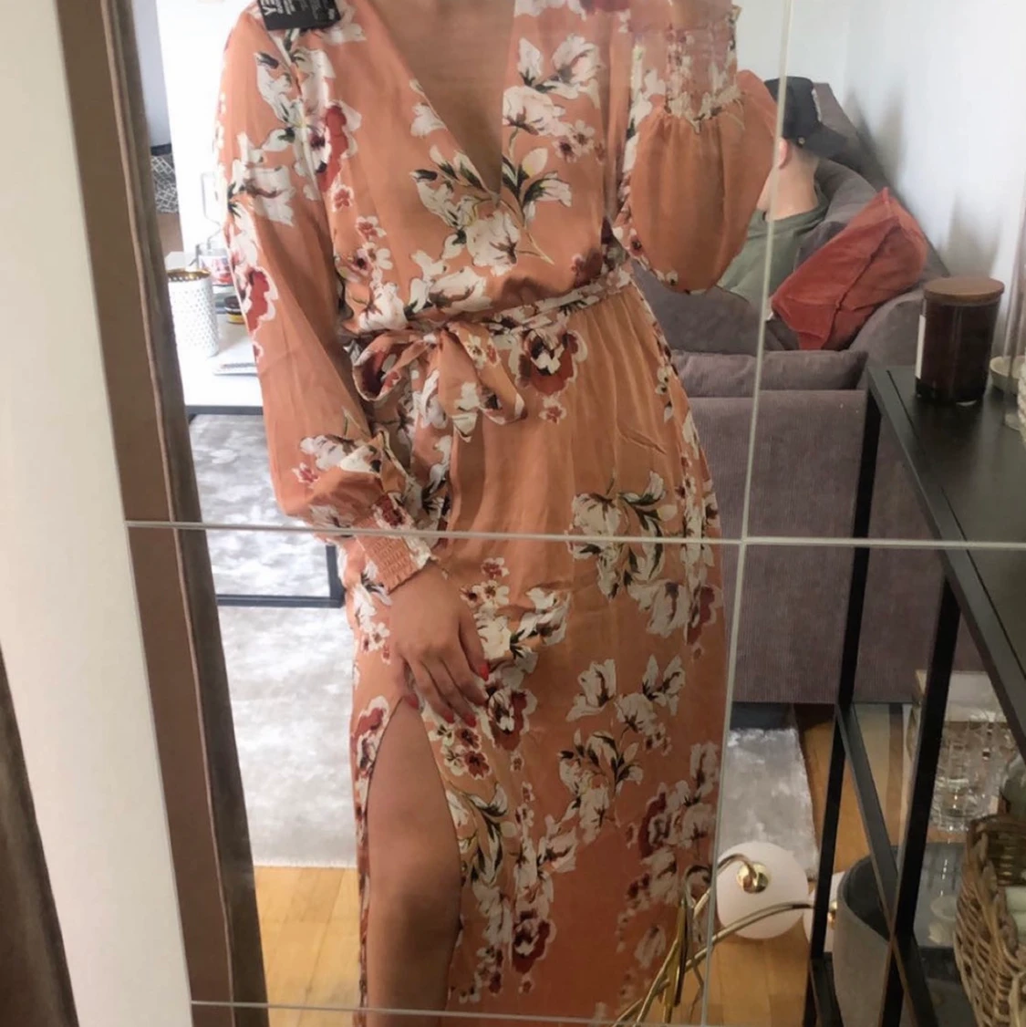 Blommig klänning strl 38