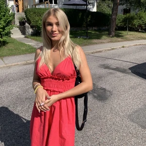 Zara klänning - Rosa klänning från zara använd 2 ggr