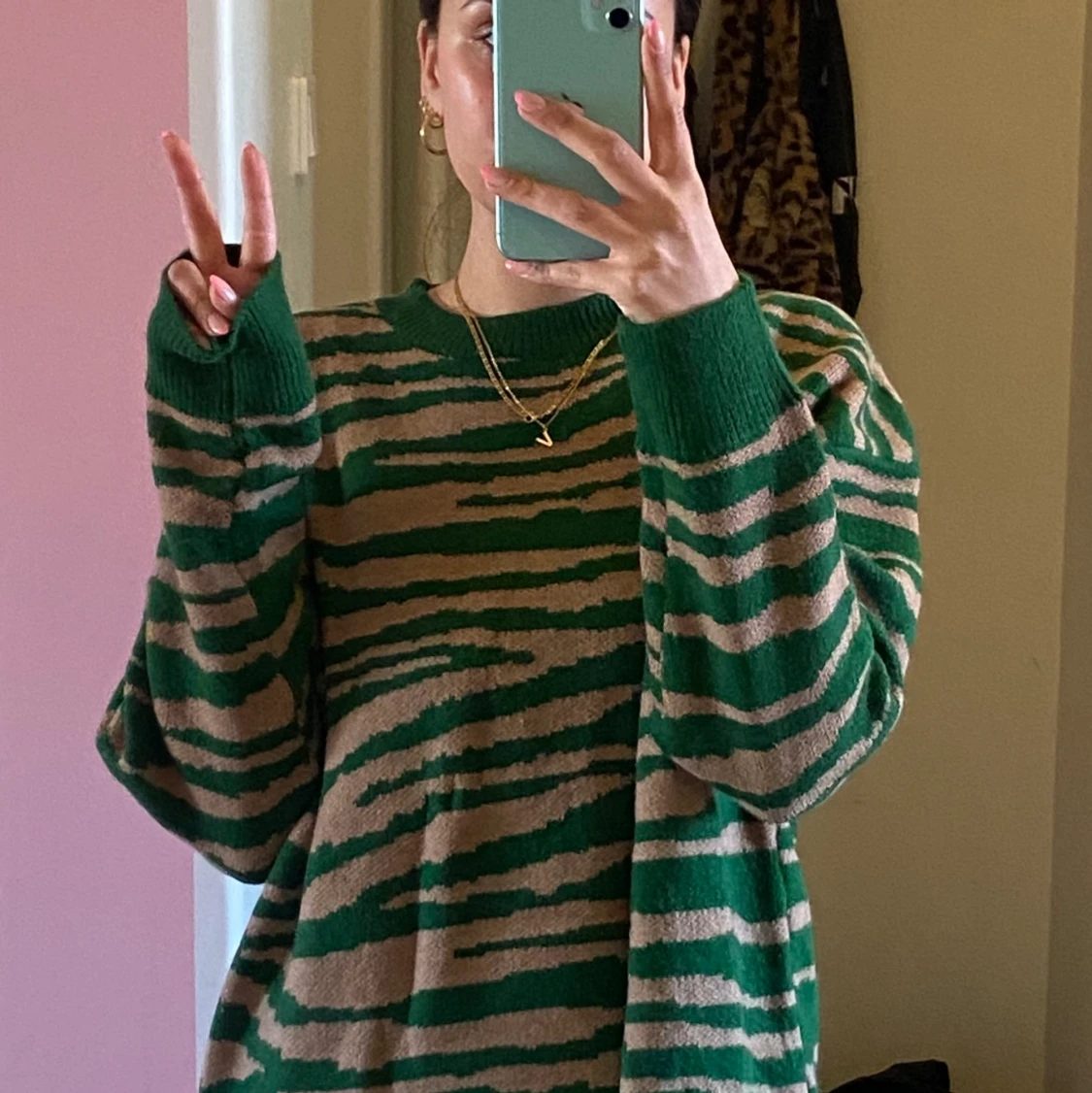 Zebra stickad tröja 